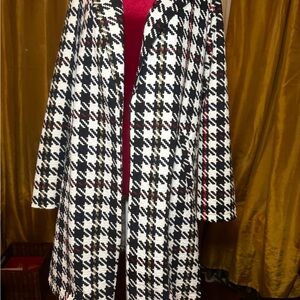 MELLODAY Black and White Houndstooth blazer with Red Accent